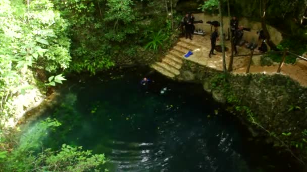 Long Shot Cenote Mayan — Stok video