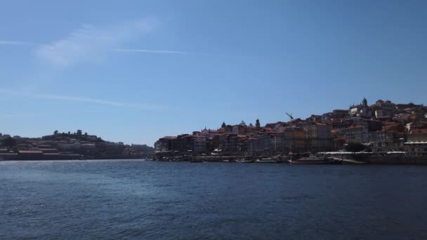 Widok Rzekę Douro Północnego Brzegu Pobliżu Ribeiry Pogodny Słoneczny Dzień — Wideo stockowe