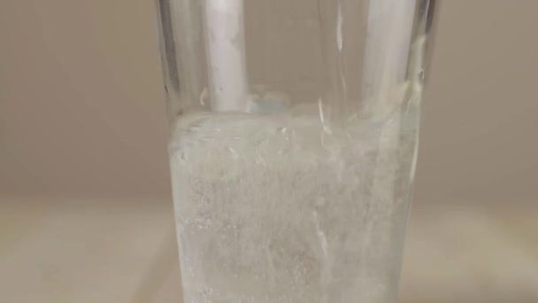 Pouring Glass Fresh Fizzy Water — Vídeo de stock