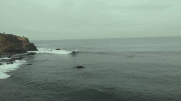 Surfer Equitazione Onda Caduta Dall Alto Pichilemu Cile — Video Stock