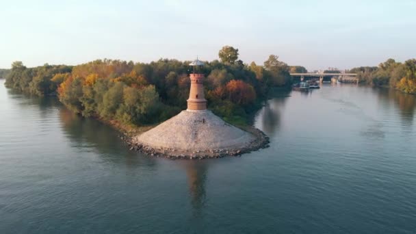 Aerial Drone Orbiting Old Stone Lighthouse Danube River Sunny Autumn — Stok video