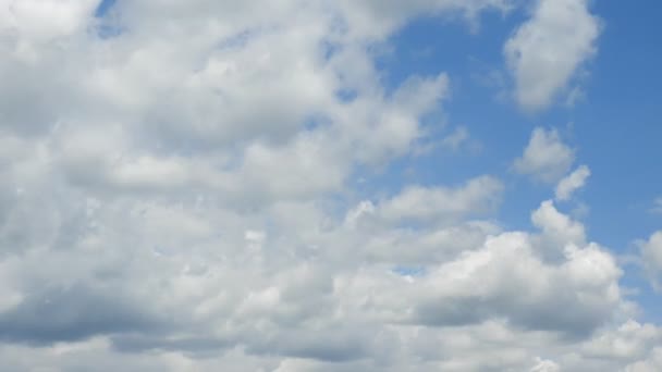 Felhők Idő Múlásával Gyönyörű Kék Felhőkkel — Stock videók