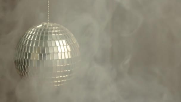 Nightclub Mirror Ball Smoke Filled Dark Room — Stok video