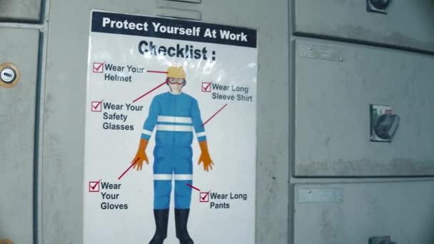 Preventive Signs Wrong Functioning Walls Factory Protecting Workers Life — Stockvideo