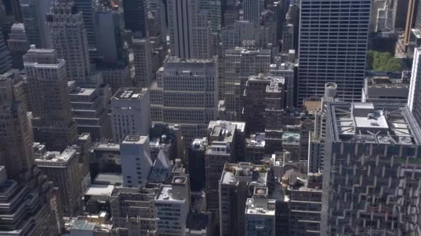 Handheld Shot Manhattan Packed Roofs — 图库视频影像