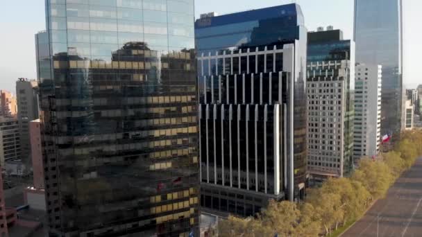 Aerial Panorama Revealing Line Skyscrapers Close Santiago Chile — Stockvideo