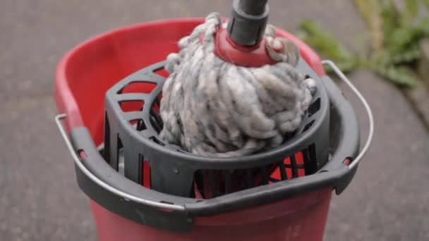 Wringing Cleaning Mop Red Bucket — Stockvideo