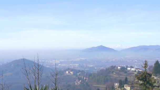 Incredible Mountainous Landscape City Bergamo Next Snowy Mountains – Stock-video