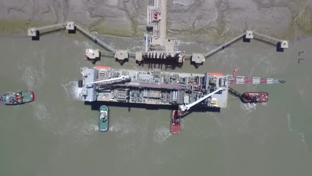 Aerial View Cargo Ship Arriving Port Help Tugs — Video