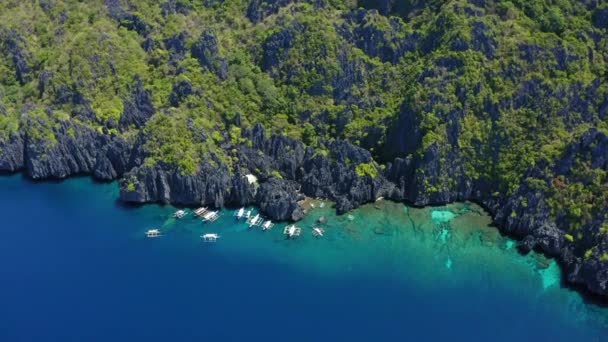 Aerial View Hidden Lagoon Many Spider Boats Parked Coron Palawan — Stockvideo