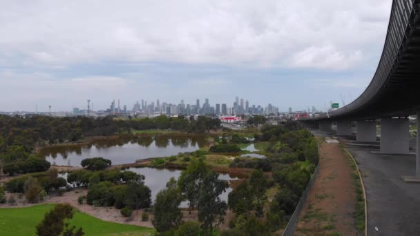 Drone Flying Pink Lake Melbourne City — Stockvideo