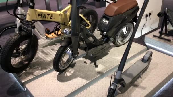 Electric Scooter Electric Bicycles Showroom — Vídeos de Stock