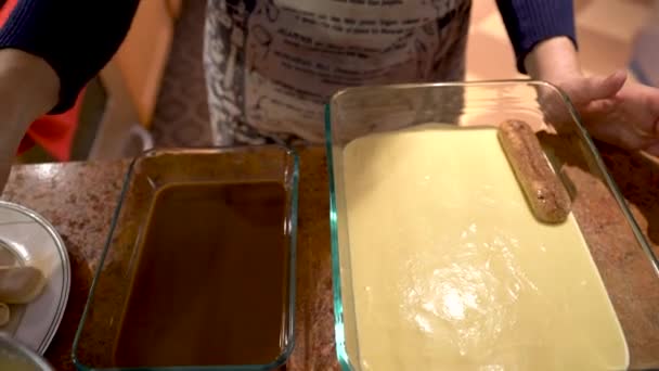 Closeup Chef Putting Second Layer Lady Fingers Top Sabayon Tiramisu — Video