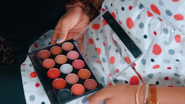 Woman Hold Her Hands Make Palette — Stock videók