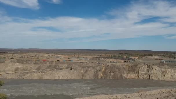 Une Vieille Mine Ouverte Derrière Bâtiment Abandonné Qui Était Auparavant — Video