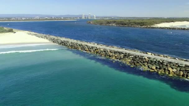 Gold Coast Seaway Constructed Avoid Erosion Provide Safe Passage Gold — Stock video