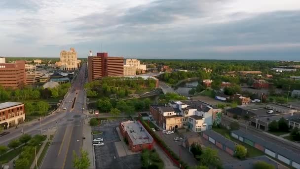 Flint River Cuts Heart Downtown Flint Michigan Captured Drone — Stock Video