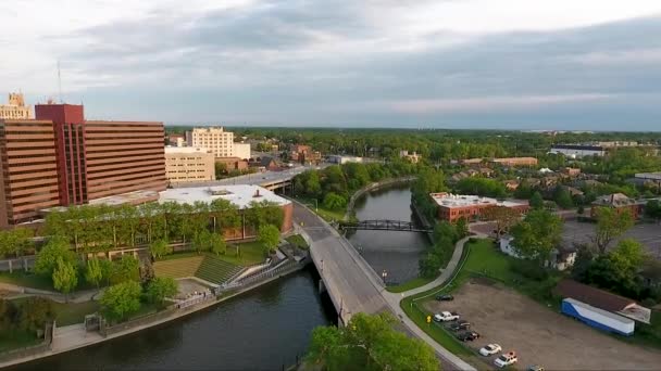Aerial Drone Shot Captures Images Flint River Downtown Flint Michigan — Stock Video