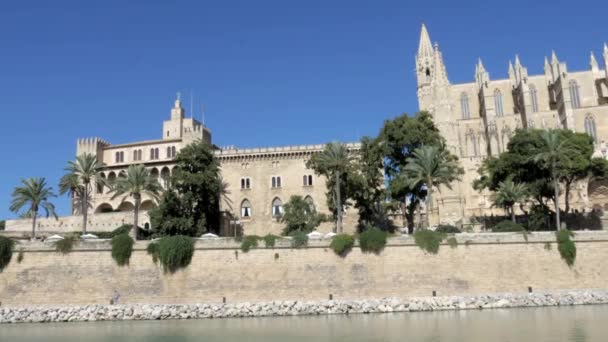 View Cathedral Santa Maria Palma Exterior Sunny Day River — Vídeo de stock