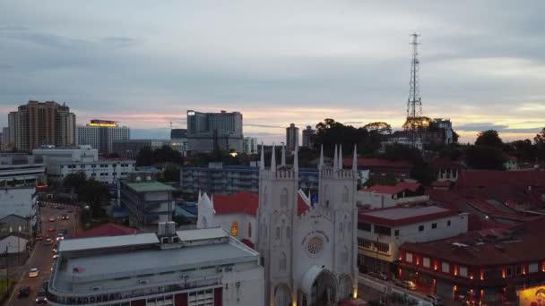 Εναέρια Λήψη Της Διάσημης Εκκλησίας Της Μαλαισίας Στη Μελάκα Κατά — Αρχείο Βίντεο