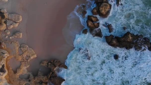 Incredible Aerial Drone View Waves Hitting Rocky Beach Shoreline — 图库视频影像