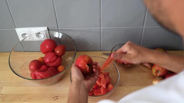 Man Hand Cutting Peeling Tomato Using Small Sharp Knife Home — Video Stock