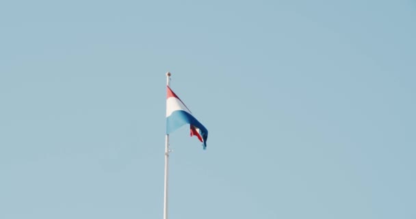 Dutch Flag Wind Clear Blue Sky Day Shot Golden Hour — Stockvideo