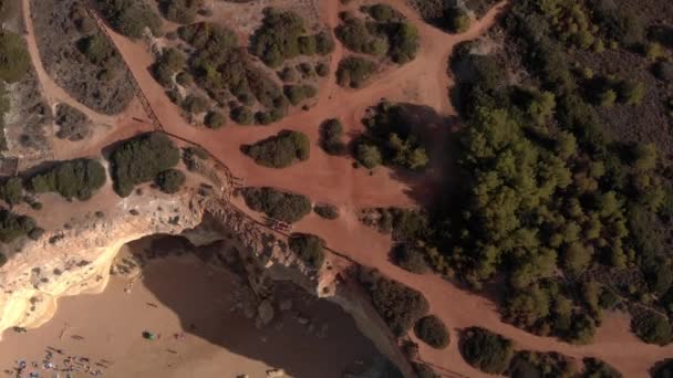 Portekiz Önemli Turistik Yerlerinden Birinin Muhteşem Hava Manzarası Benagil Plajı — Stok video