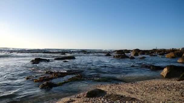 Low Angle Wide Shot Peaceful Atlantic Ocean Water Sunny Blue — Vídeo de Stock