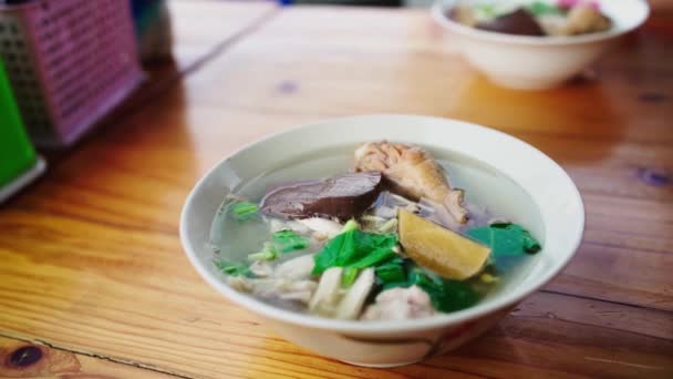 Full Bowl Hot Delicious Thai Chicken Soup Rice Noodles Sprouts — Vídeo de Stock