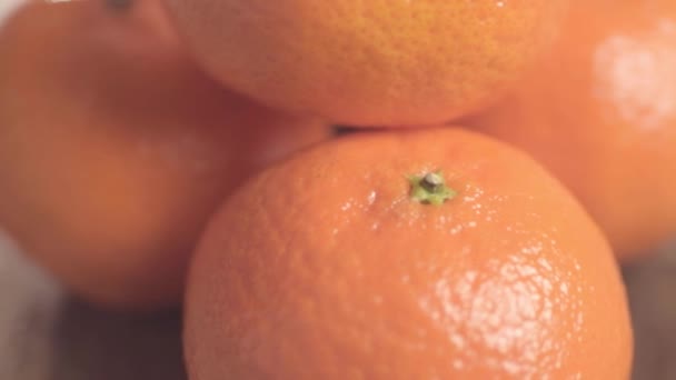 Group Clementines Oranges Peel Panning Close — ストック動画