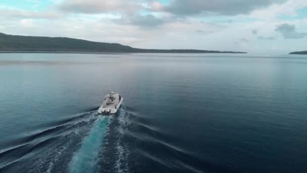 Aerial View Fisherman Boat Sailing Gulf Tropical Sea — Vídeos de Stock