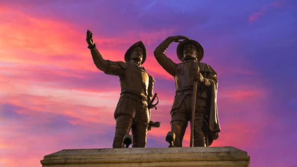 Looping Time Lapse Francisco Montejo Monument Merida Mexico Sunset Pink — ストック動画