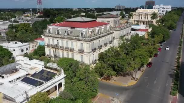 Aerial Push Casa Gemalas Twin Houses Paseo Montejo Merida Yucatan — Vídeos de Stock