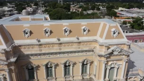 Closeup Aerial Pull Back Palacio Canton Museum Mansion Paseo Montejo — Stock Video