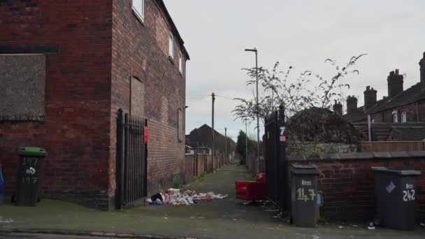 Back Alley Social Council Housing Poor Area Fenton Stoke Trent — Stock video