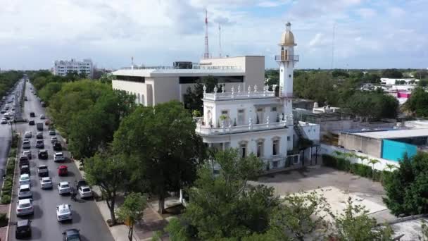 Aerial Closeup Push Minaret Mansion Paseo Montejo Merida Yucatan Mexico — ストック動画