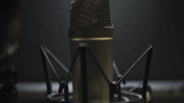 Tilt Voice Microphone Dark Studio Recording Room — Stockvideo