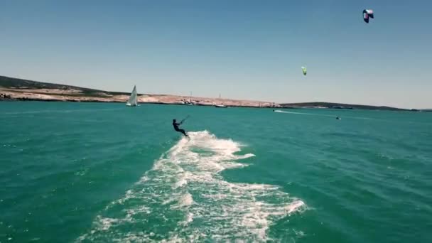 Professional Watersports Kite Surfer Doing Kiteloop Jump Trick Beautiful Natural — Vídeo de Stock