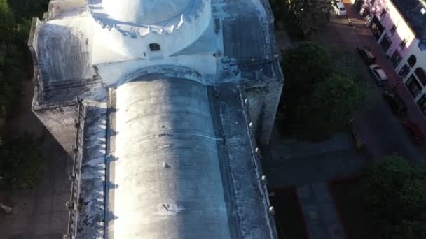 Dynamic Aerial Pull Back Tilt Reveal Cathedral San Gervasio Sunrise — Stockvideo