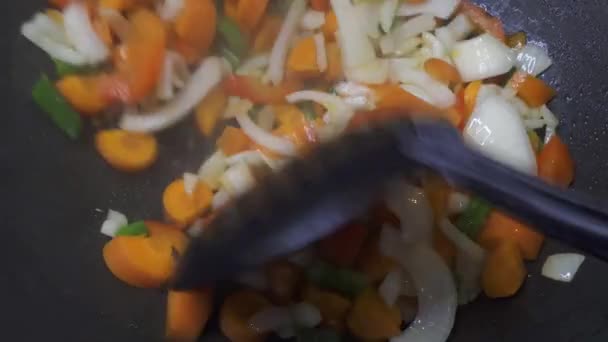 Close Cooking Fresh Vegetables Wok Steamy Stir Fry Colorful — Stock video