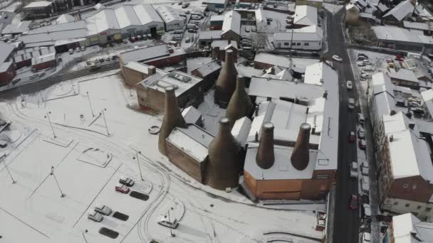 Aerial View Famous Bottle Kilns Gladstone Pottery Museum Covered Snow — Vídeo de Stock