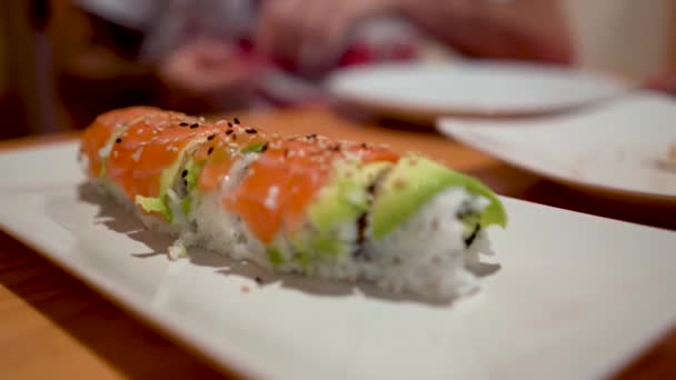 Detalhe Prato Cozinha Japonesa Dolly Movimento Para Fora — Vídeo de Stock