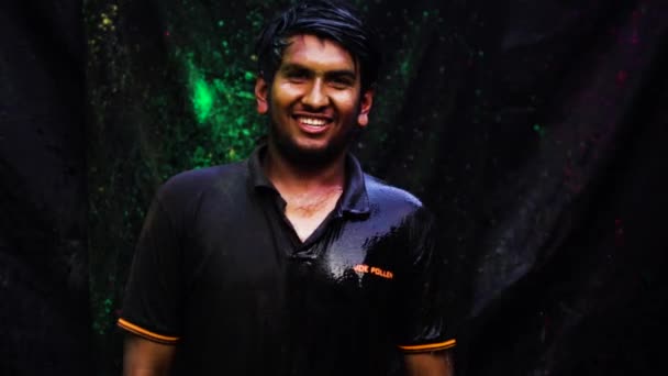 Young Adult Man Celebrating Holi Colors Water Holi Festival India — Video