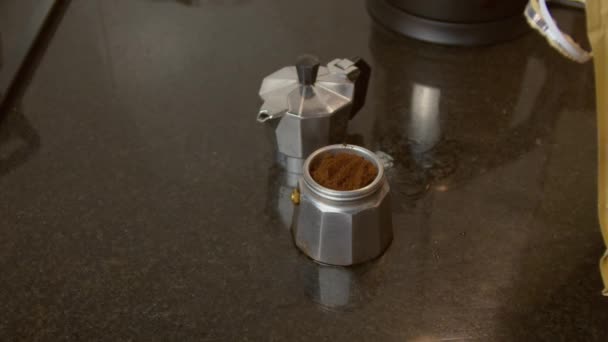 Coffee Grounds Being Put Mokka Coffe Pot — 图库视频影像