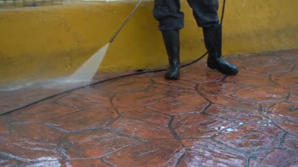 Closeup Waist Shot Person Power Washing Pavement Camera Park — Stock Video