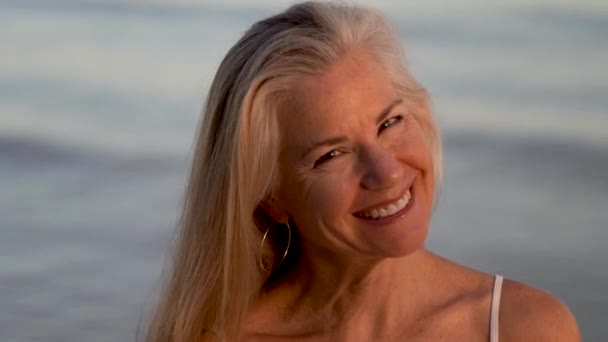 Beautiful Mature Blonde Woman Smiling Looking Camera Portrait — Videoclip de stoc