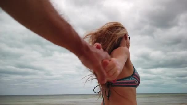 Mature Woman Run Bikini Sunglasses Running Slow Motion Follow Pulling — Vídeos de Stock