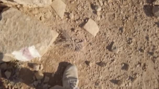 Feet Walking Hiking Desert Ground Rocks Sand — ストック動画