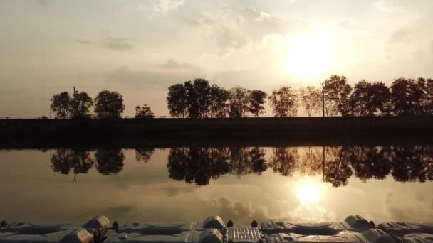 Floating Solar Farm Project Lake Sun Reflecting Sunset Aerial Pull — Stock video